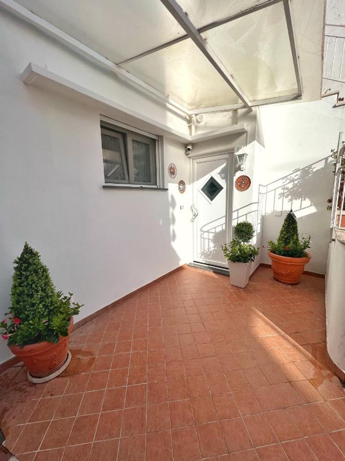 Augusto Capri Apartment Exterior photo